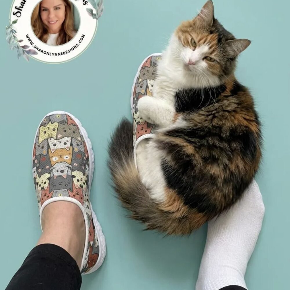 Women's Breathable Cat Design Slip-On Mesh Sneakers - Picture 3 of 5